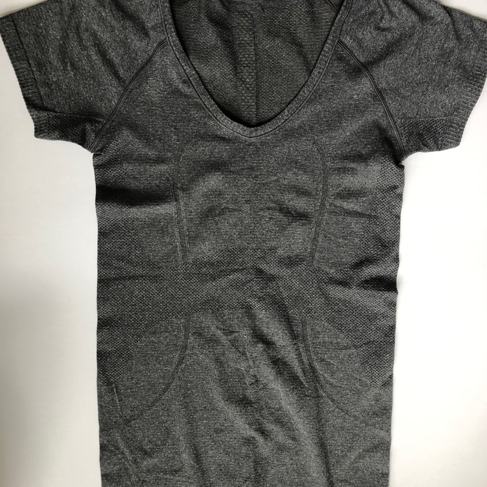 Lululemon run swiftly v neck